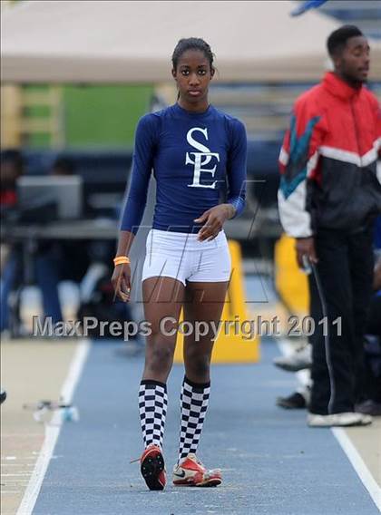 Thumbnail 2 in NCHSAA 4A Track & Field Championships photogallery.