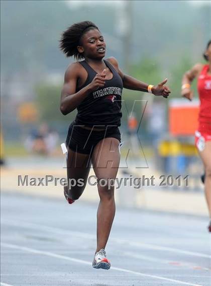 Thumbnail 1 in NCHSAA 4A Track & Field Championships photogallery.