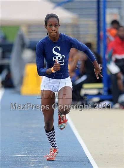 Thumbnail 3 in NCHSAA 4A Track & Field Championships photogallery.