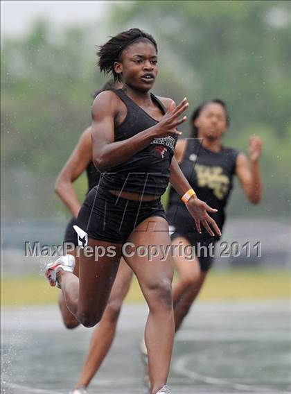 Thumbnail 3 in NCHSAA 4A Track & Field Championships photogallery.
