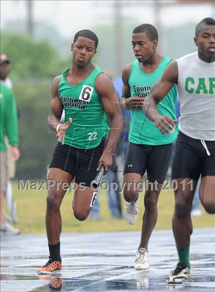 Thumbnail 1 in NCHSAA 4A Track & Field Championships photogallery.