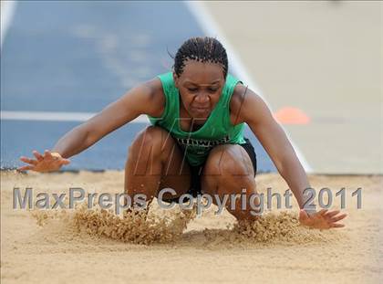 Thumbnail 2 in NCHSAA 4A Track & Field Championships photogallery.