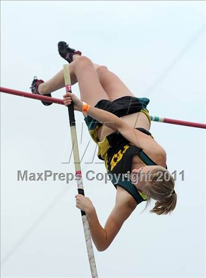 Thumbnail 2 in NCHSAA 4A Track & Field Championships photogallery.