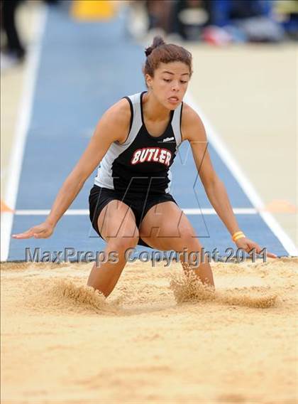 Thumbnail 1 in NCHSAA 4A Track & Field Championships photogallery.