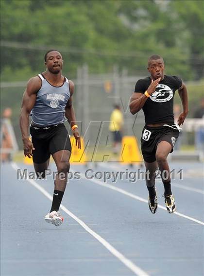Thumbnail 1 in NCHSAA 4A Track & Field Championships photogallery.