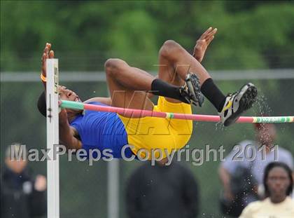 Thumbnail 1 in NCHSAA 4A Track & Field Championships photogallery.