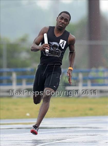 Thumbnail 1 in NCHSAA 4A Track & Field Championships photogallery.