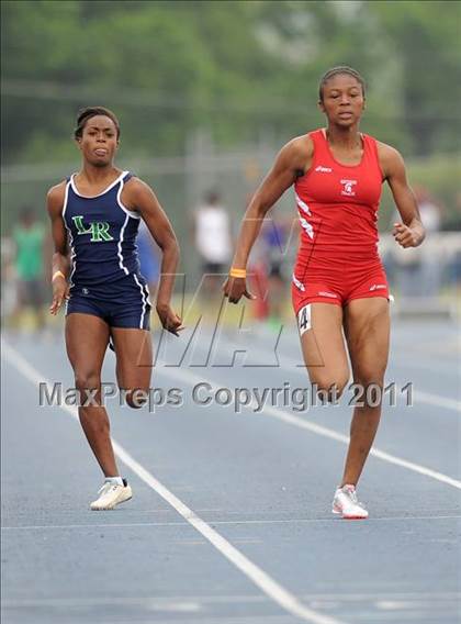Thumbnail 2 in NCHSAA 4A Track & Field Championships photogallery.