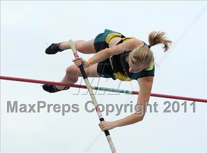 Thumbnail 3 in NCHSAA 4A Track & Field Championships photogallery.
