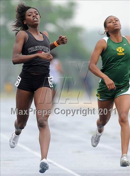 Thumbnail 3 in NCHSAA 4A Track & Field Championships photogallery.