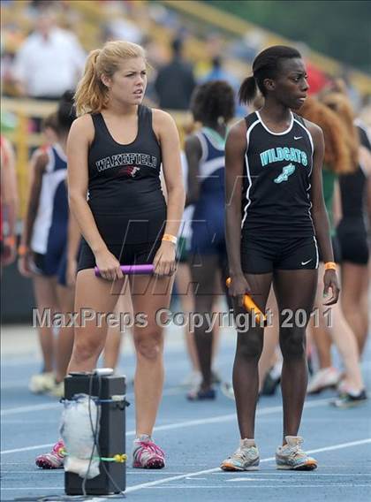 Thumbnail 2 in NCHSAA 4A Track & Field Championships photogallery.