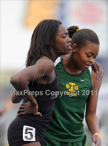 Thumbnail 3 in NCHSAA 4A Track & Field Championships photogallery.