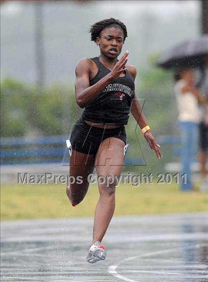 Thumbnail 3 in NCHSAA 4A Track & Field Championships photogallery.