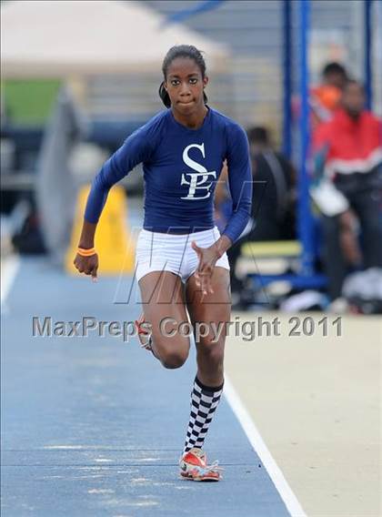 Thumbnail 1 in NCHSAA 4A Track & Field Championships photogallery.
