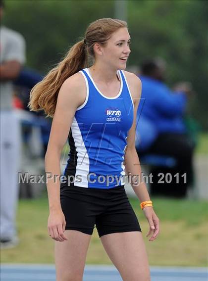 Thumbnail 1 in NCHSAA 4A Track & Field Championships photogallery.