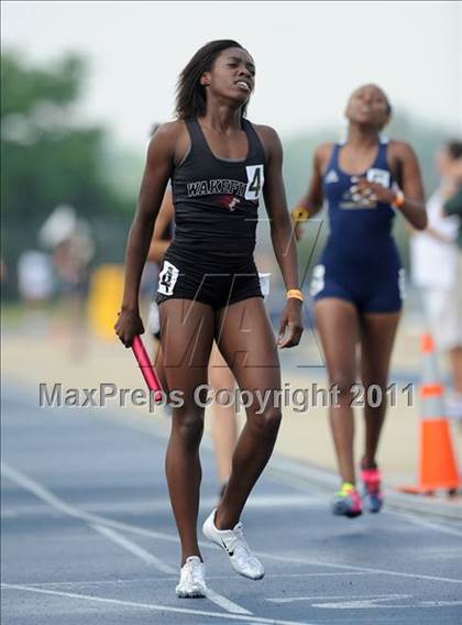 Thumbnail 1 in NCHSAA 4A Track & Field Championships photogallery.