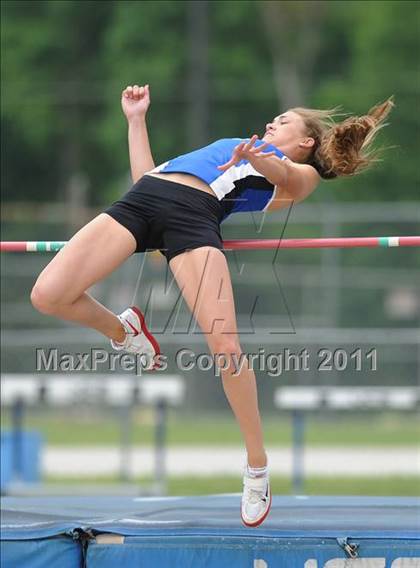 Thumbnail 2 in NCHSAA 4A Track & Field Championships photogallery.