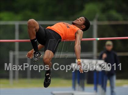 Thumbnail 1 in NCHSAA 4A Track & Field Championships photogallery.