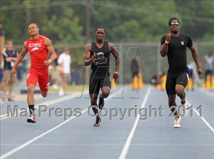 Thumbnail 3 in NCHSAA 4A Track & Field Championships photogallery.