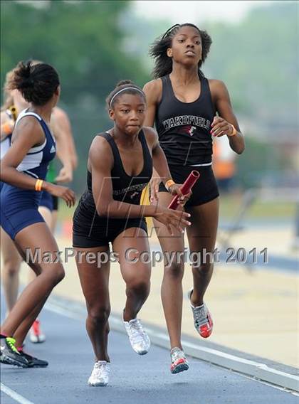 Thumbnail 1 in NCHSAA 4A Track & Field Championships photogallery.
