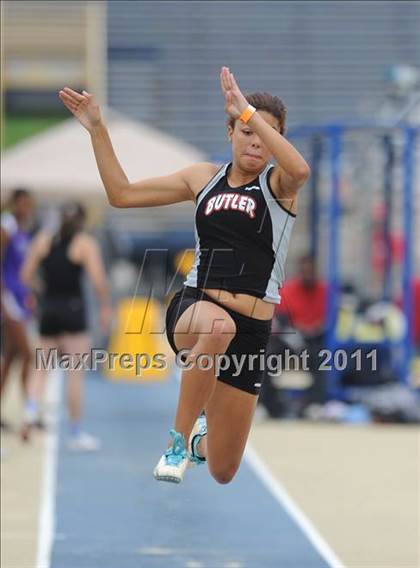 Thumbnail 3 in NCHSAA 4A Track & Field Championships photogallery.
