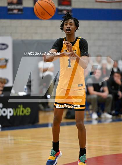 Thumbnail 3 in Providence School vs Blake (Sun Bash Tampa) photogallery.