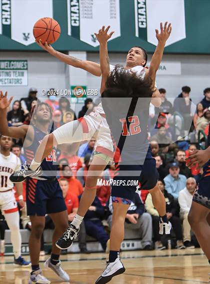 Thumbnail 3 in Binghamton vs. Peekskill (NYSPHSAA Class AA Regional Semifinal) photogallery.