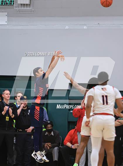 Thumbnail 1 in Binghamton vs. Peekskill (NYSPHSAA Class AA Regional Semifinal) photogallery.