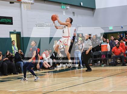 Thumbnail 1 in Binghamton vs. Peekskill (NYSPHSAA Class AA Regional Semifinal) photogallery.