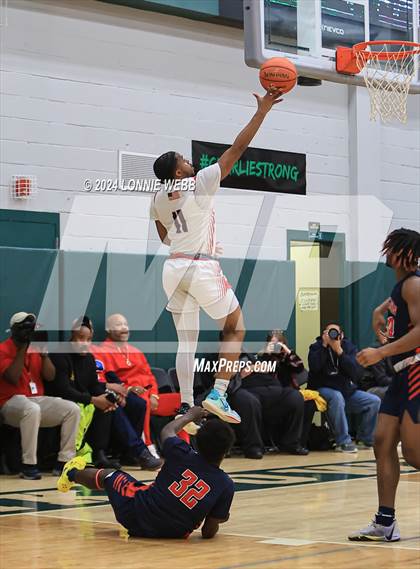 Thumbnail 1 in Binghamton vs. Peekskill (NYSPHSAA Class AA Regional Semifinal) photogallery.
