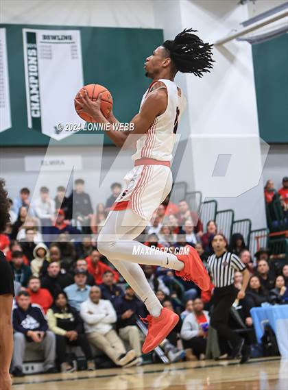 Thumbnail 3 in Binghamton vs. Peekskill (NYSPHSAA Class AA Regional Semifinal) photogallery.