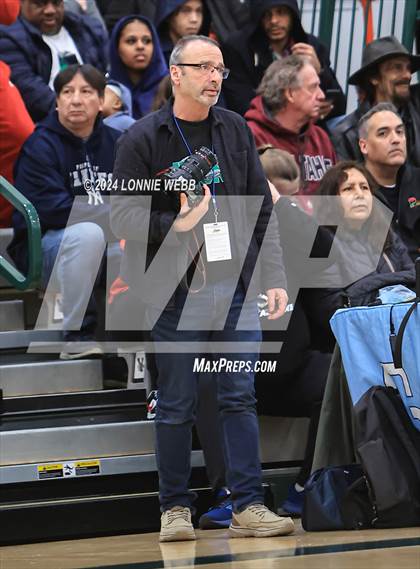 Thumbnail 3 in Binghamton vs. Peekskill (NYSPHSAA Class AA Regional Semifinal) photogallery.