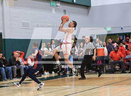 Thumbnail 2 in Binghamton vs. Peekskill (NYSPHSAA Class AA Regional Semifinal) photogallery.
