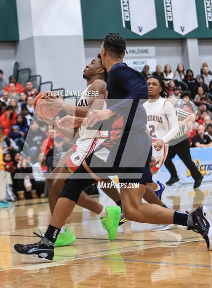Thumbnail 2 in Binghamton vs. Peekskill (NYSPHSAA Class AA Regional Semifinal) photogallery.