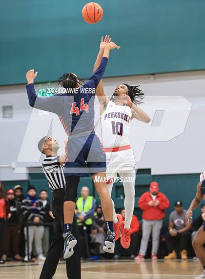 Thumbnail 3 in Binghamton vs. Peekskill (NYSPHSAA Class AA Regional Semifinal) photogallery.