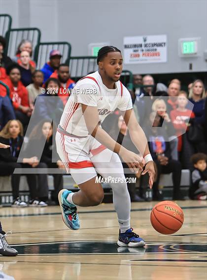 Thumbnail 3 in Binghamton vs. Peekskill (NYSPHSAA Class AA Regional Semifinal) photogallery.