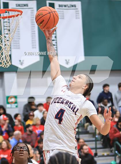 Thumbnail 2 in Binghamton vs. Peekskill (NYSPHSAA Class AA Regional Semifinal) photogallery.