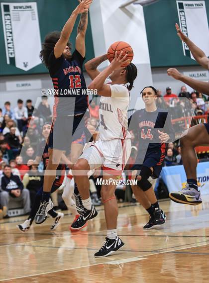 Thumbnail 3 in Binghamton vs. Peekskill (NYSPHSAA Class AA Regional Semifinal) photogallery.