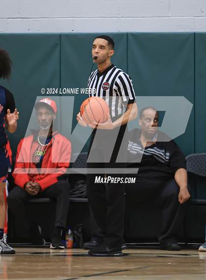 Thumbnail 1 in Binghamton vs. Peekskill (NYSPHSAA Class AA Regional Semifinal) photogallery.