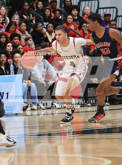 Thumbnail 1 in Binghamton vs. Peekskill (NYSPHSAA Class AA Regional Semifinal) photogallery.