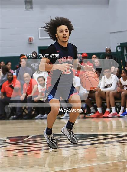 Thumbnail 3 in Binghamton vs. Peekskill (NYSPHSAA Class AA Regional Semifinal) photogallery.