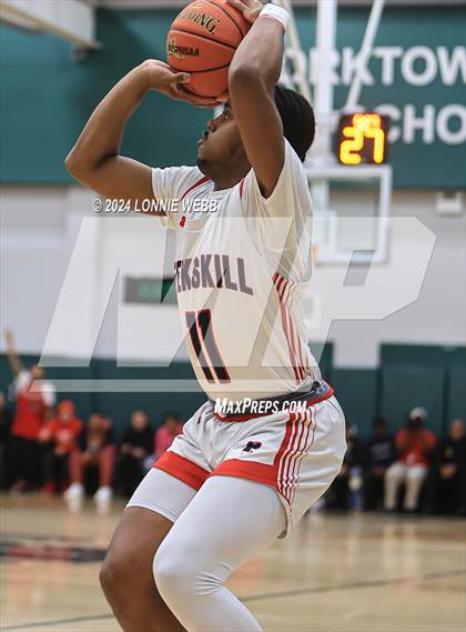 Thumbnail 1 in Binghamton vs. Peekskill (NYSPHSAA Class AA Regional Semifinal) photogallery.