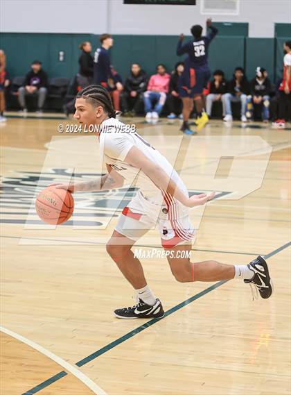 Thumbnail 1 in Binghamton vs. Peekskill (NYSPHSAA Class AA Regional Semifinal) photogallery.