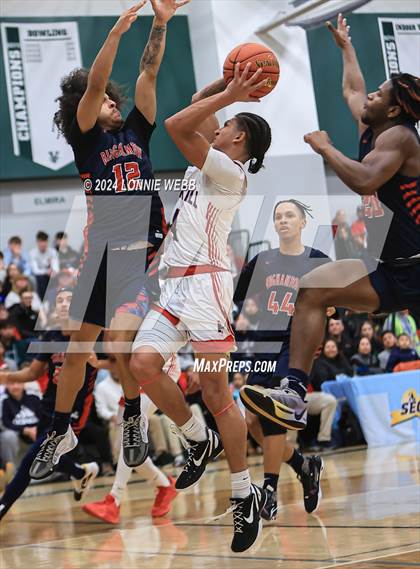 Thumbnail 1 in Binghamton vs. Peekskill (NYSPHSAA Class AA Regional Semifinal) photogallery.