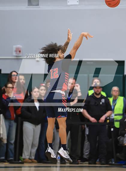 Thumbnail 1 in Binghamton vs. Peekskill (NYSPHSAA Class AA Regional Semifinal) photogallery.