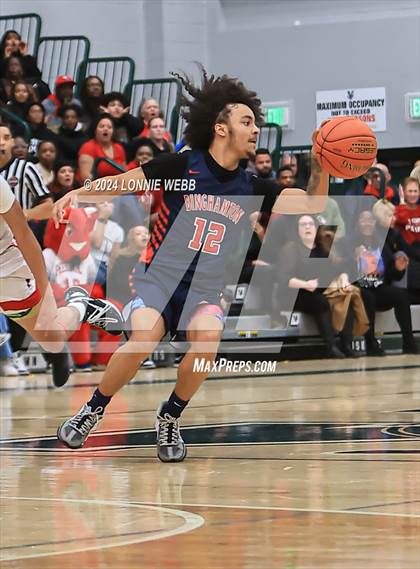 Thumbnail 2 in Binghamton vs. Peekskill (NYSPHSAA Class AA Regional Semifinal) photogallery.