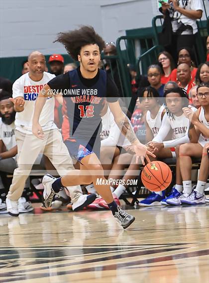 Thumbnail 2 in Binghamton vs. Peekskill (NYSPHSAA Class AA Regional Semifinal) photogallery.