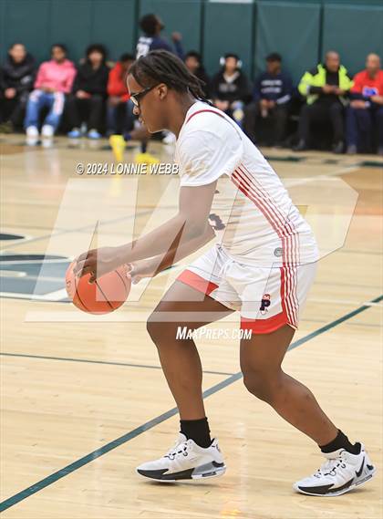 Thumbnail 1 in Binghamton vs. Peekskill (NYSPHSAA Class AA Regional Semifinal) photogallery.