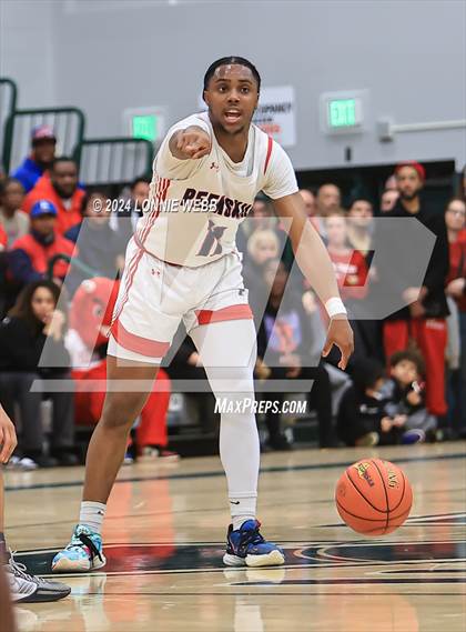 Thumbnail 2 in Binghamton vs. Peekskill (NYSPHSAA Class AA Regional Semifinal) photogallery.