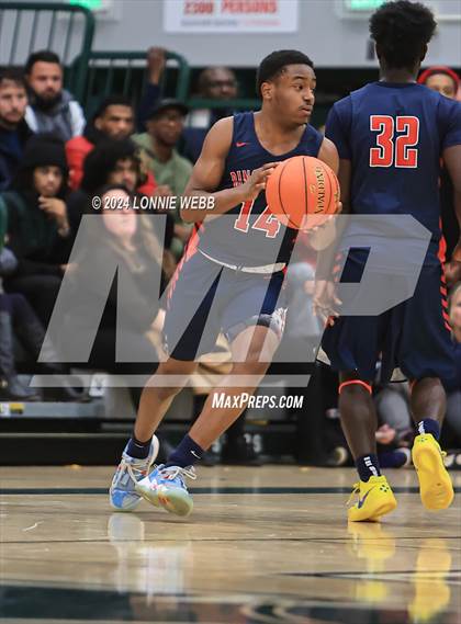 Thumbnail 2 in Binghamton vs. Peekskill (NYSPHSAA Class AA Regional Semifinal) photogallery.